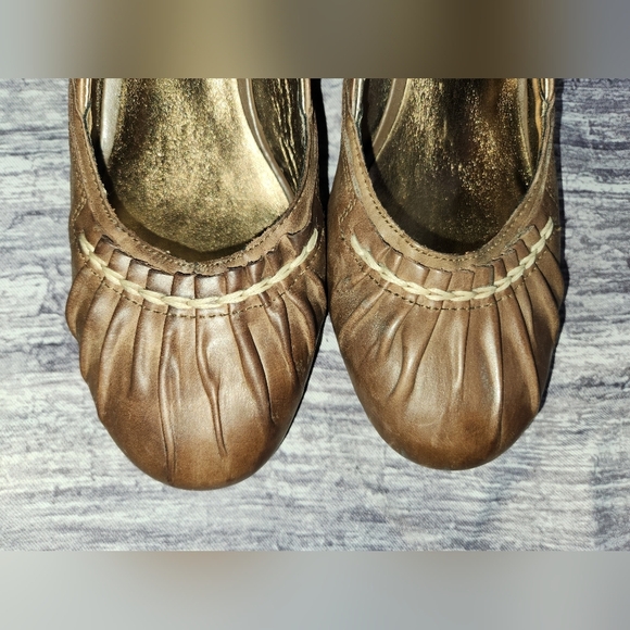 Steve Madden Brown Leather Ruched Round Toe Block Heel Pumps Comfortable Shoes - Picture 2 of 15